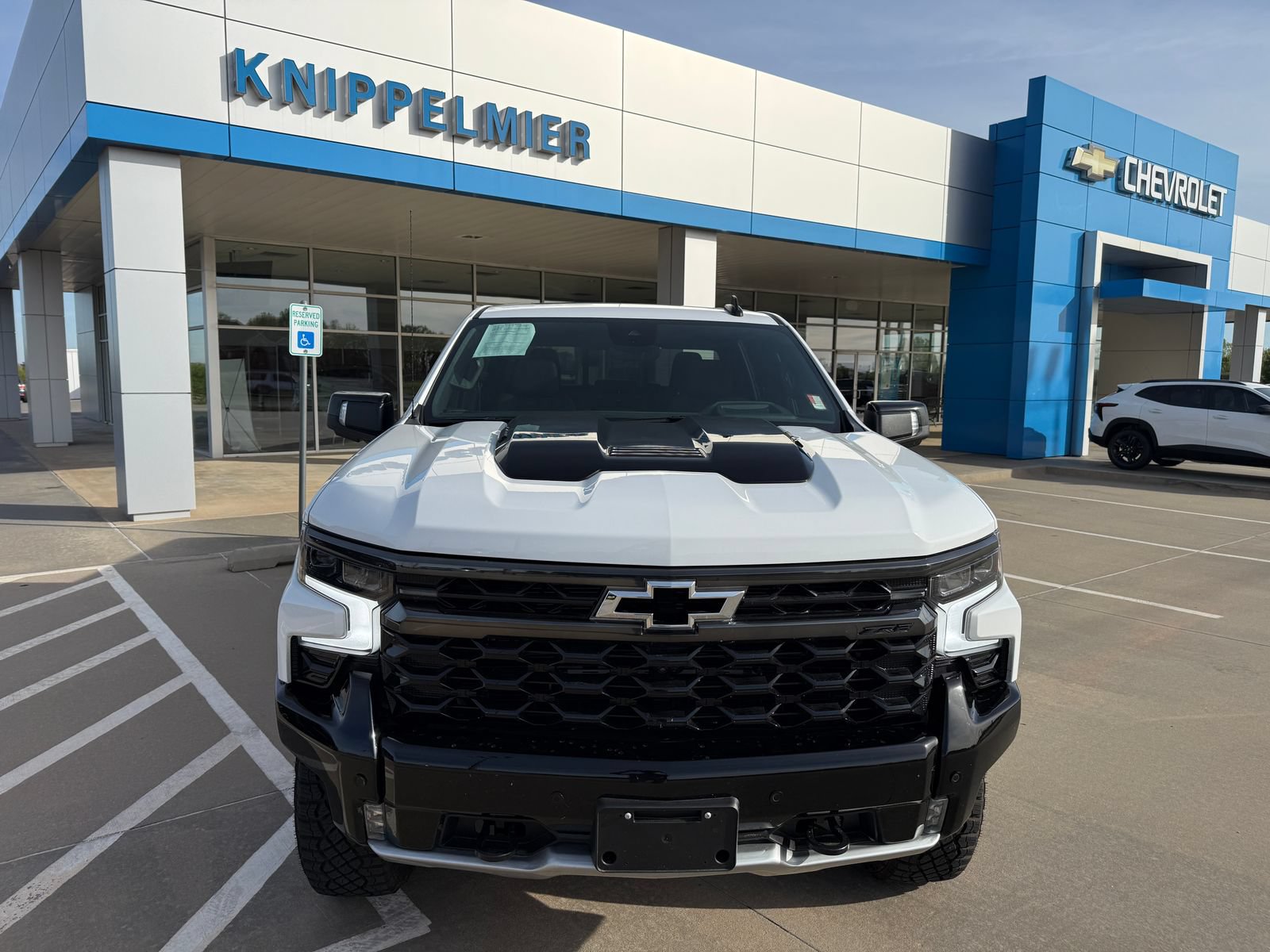 Used 2025 Chevrolet Silverado 1500 ZR2 w/ Technology Package AWD/4WD image 8