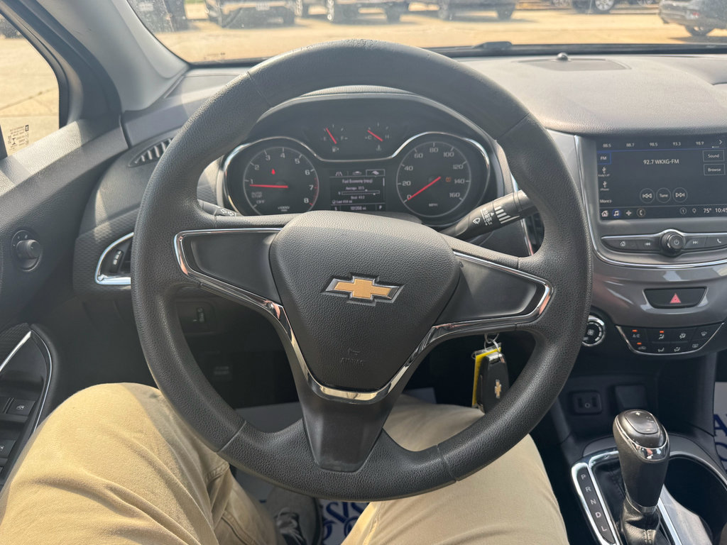 Used 2019 Chevrolet Cruze LS image 19