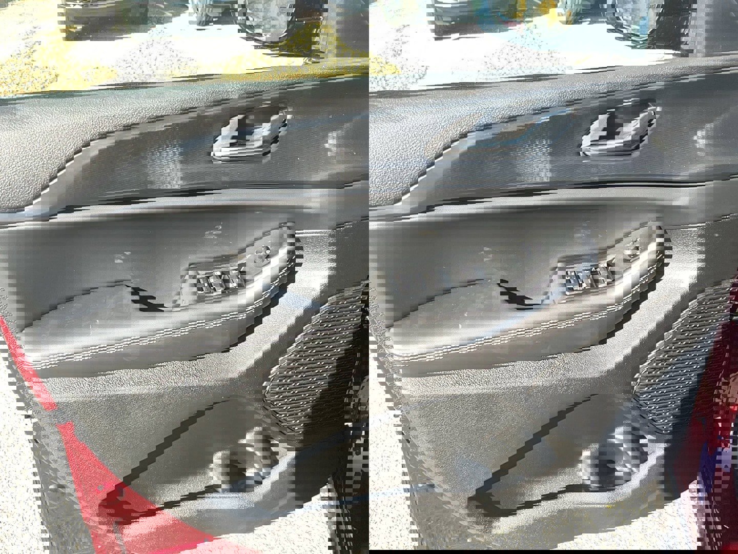 New 2025 Jeep Grand Cherokee L Altitude image 12