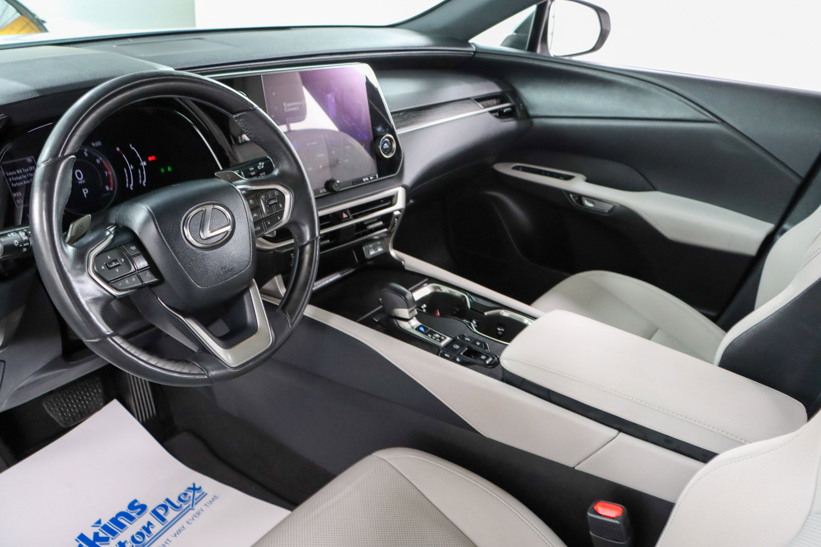 Used 2023 Lexus RX 350 Premium w/ Cold Area Package AWD/4WD image 24