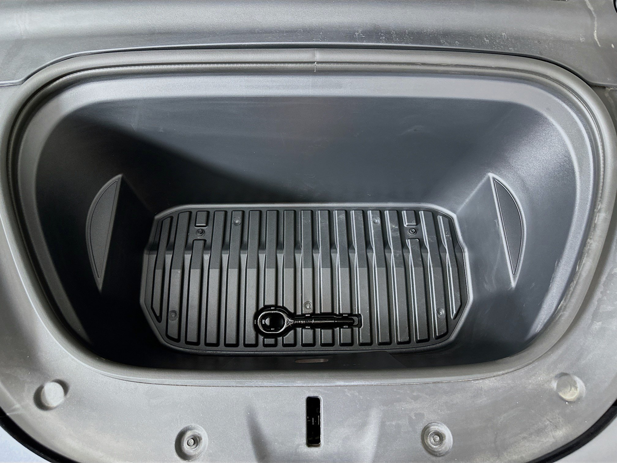 Used 2025 Tesla Model Y Long Range RWD image 32