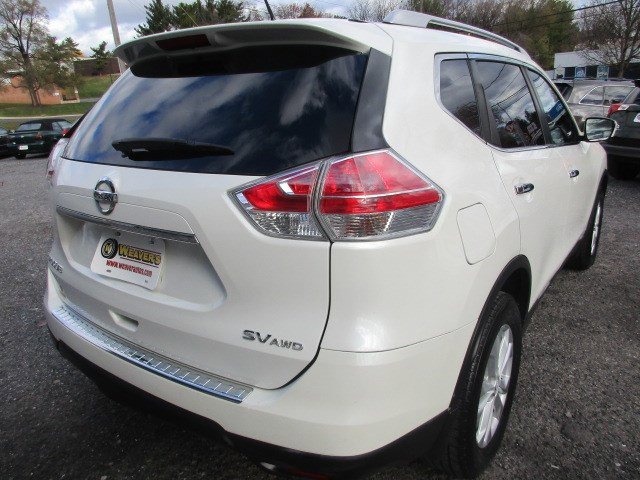Used 2016 Nissan Rogue SV w/ SV Premium Package image 8