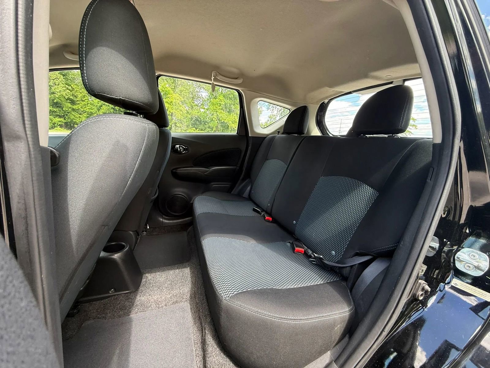 Used 2016 Nissan Versa Note SV FWD image 12