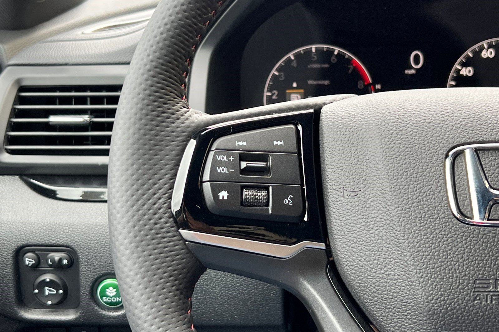 New 2026 Honda Ridgeline Black Edition image 16