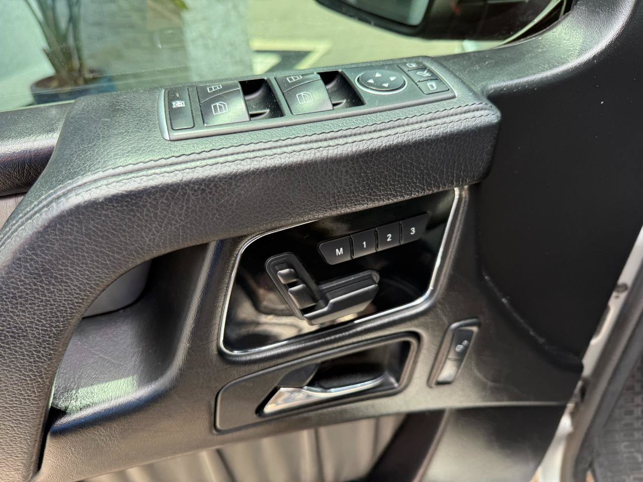 Used 2014 Mercedes-Benz G 63 AMG 4MATIC image 28