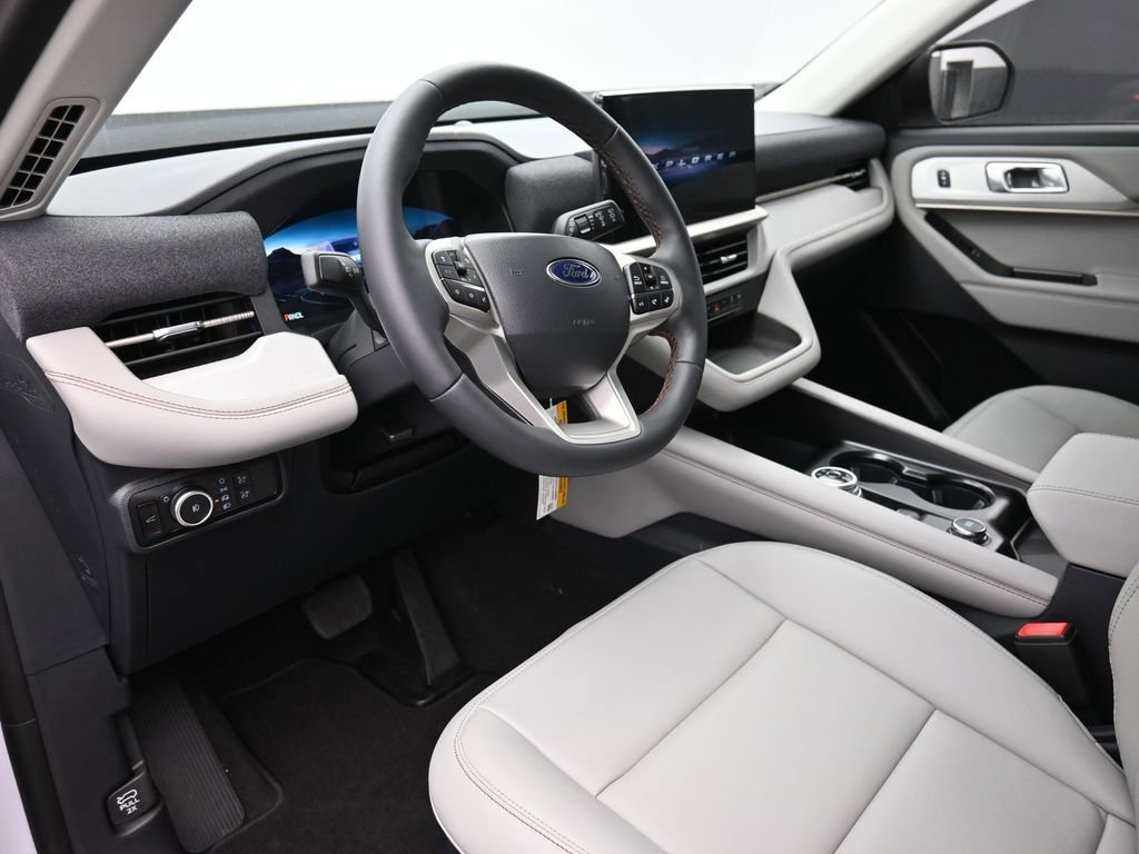 New 2026 Ford Explorer Active w/ Active Comfort Package image 18