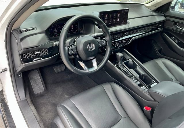 Used 2023 Honda Accord Touring image 16