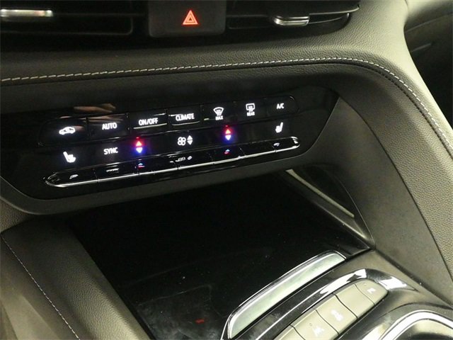 Used 2023 Buick Envision Essence image 18