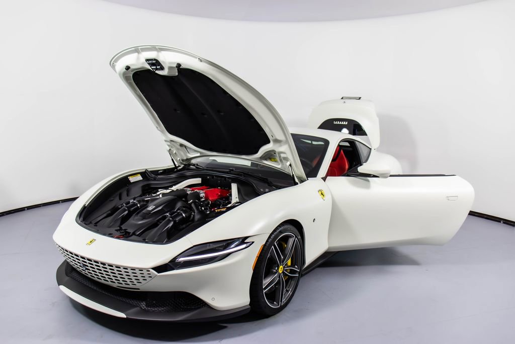 Certified 2022 Ferrari Roma image 32