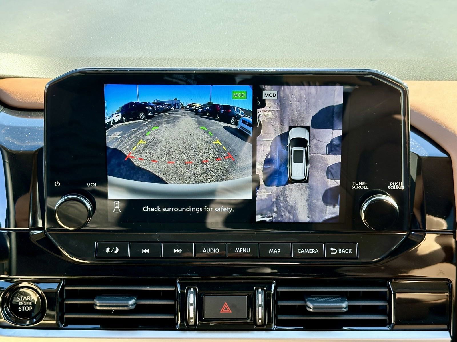 New 2025 Nissan Pathfinder Platinum w/ Black Appearance Package image 7