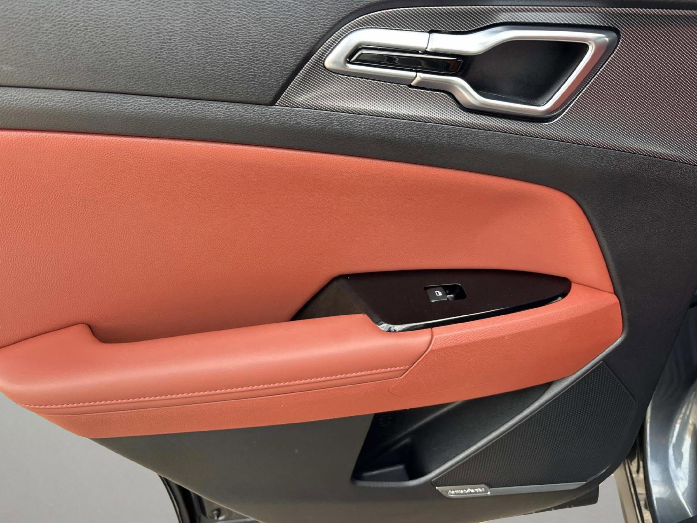 Used 2023 Kia Sportage SX image 17