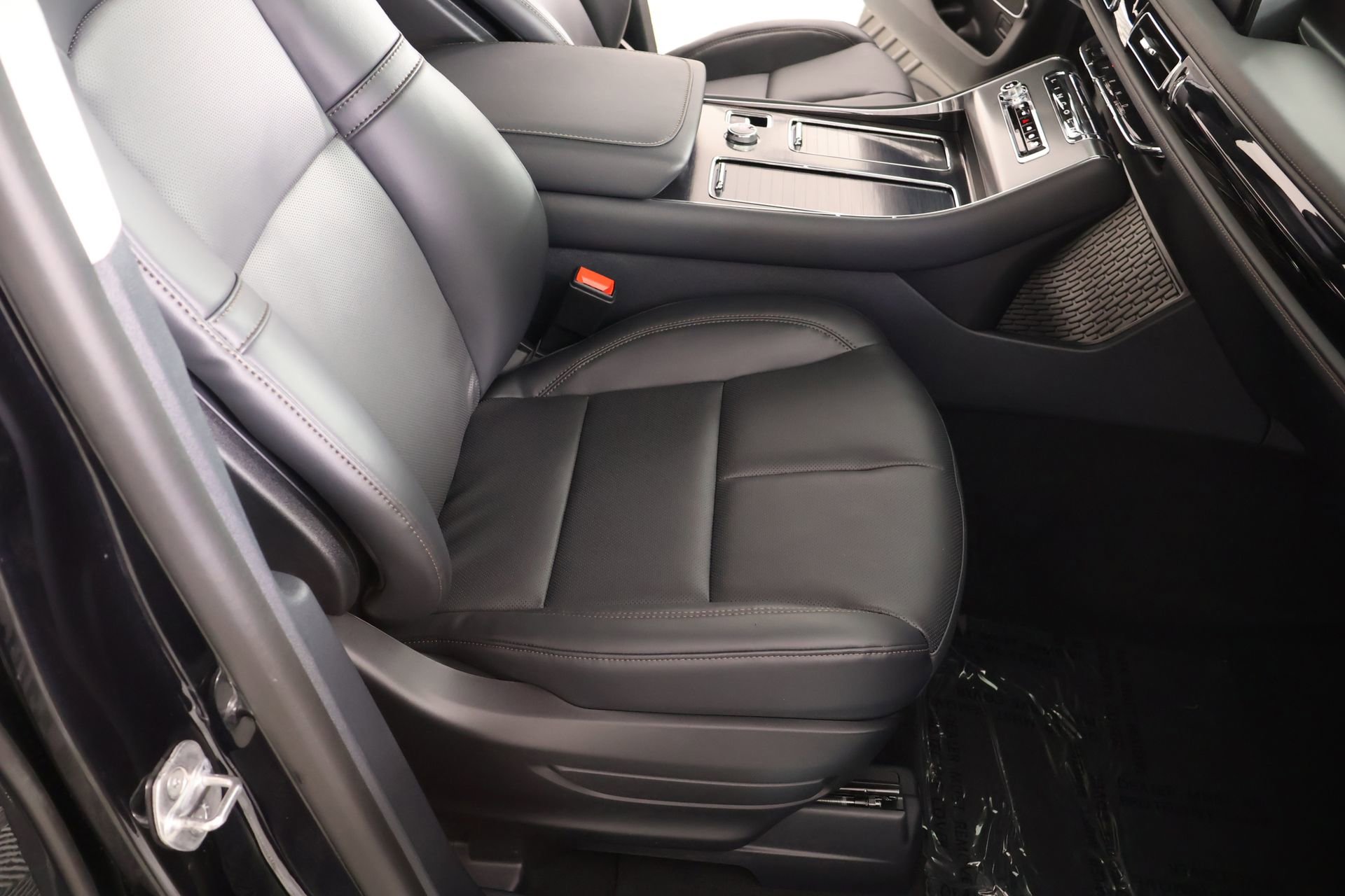 New 2026 Lincoln Aviator AWD image 14
