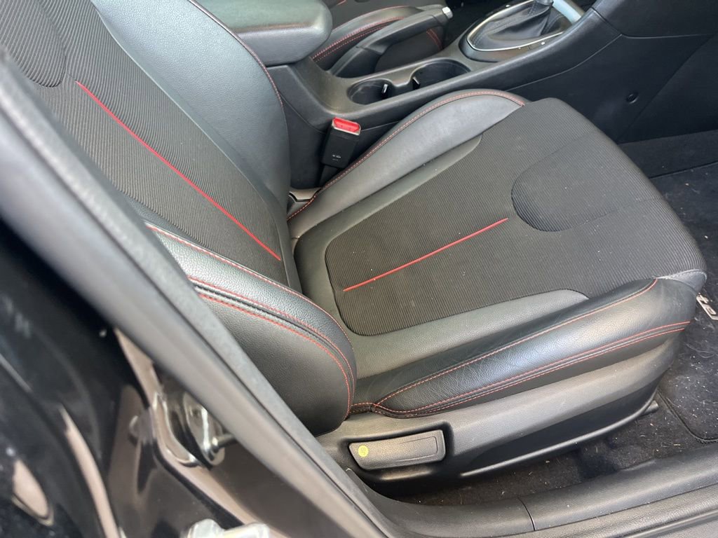 Used 2020 Hyundai Veloster 2.0 Premium image 23