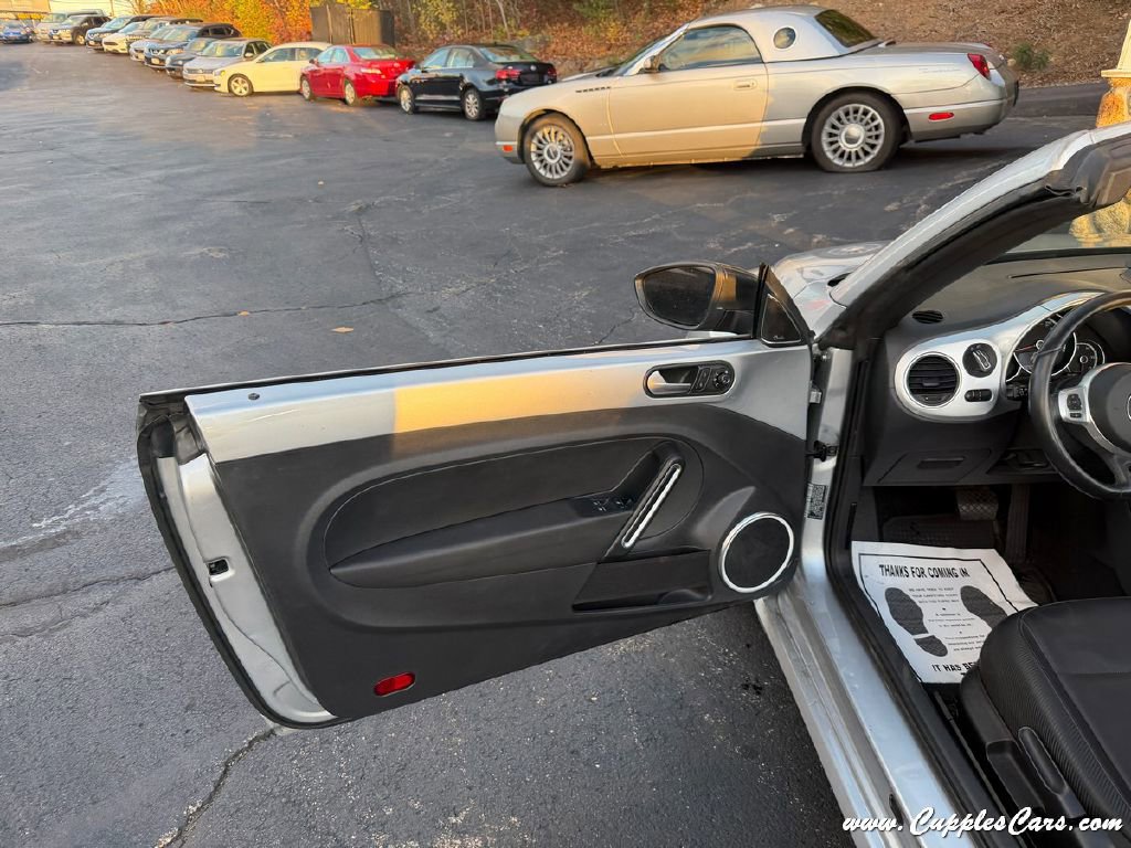 Used 2015 Volkswagen Beetle TDI image 5