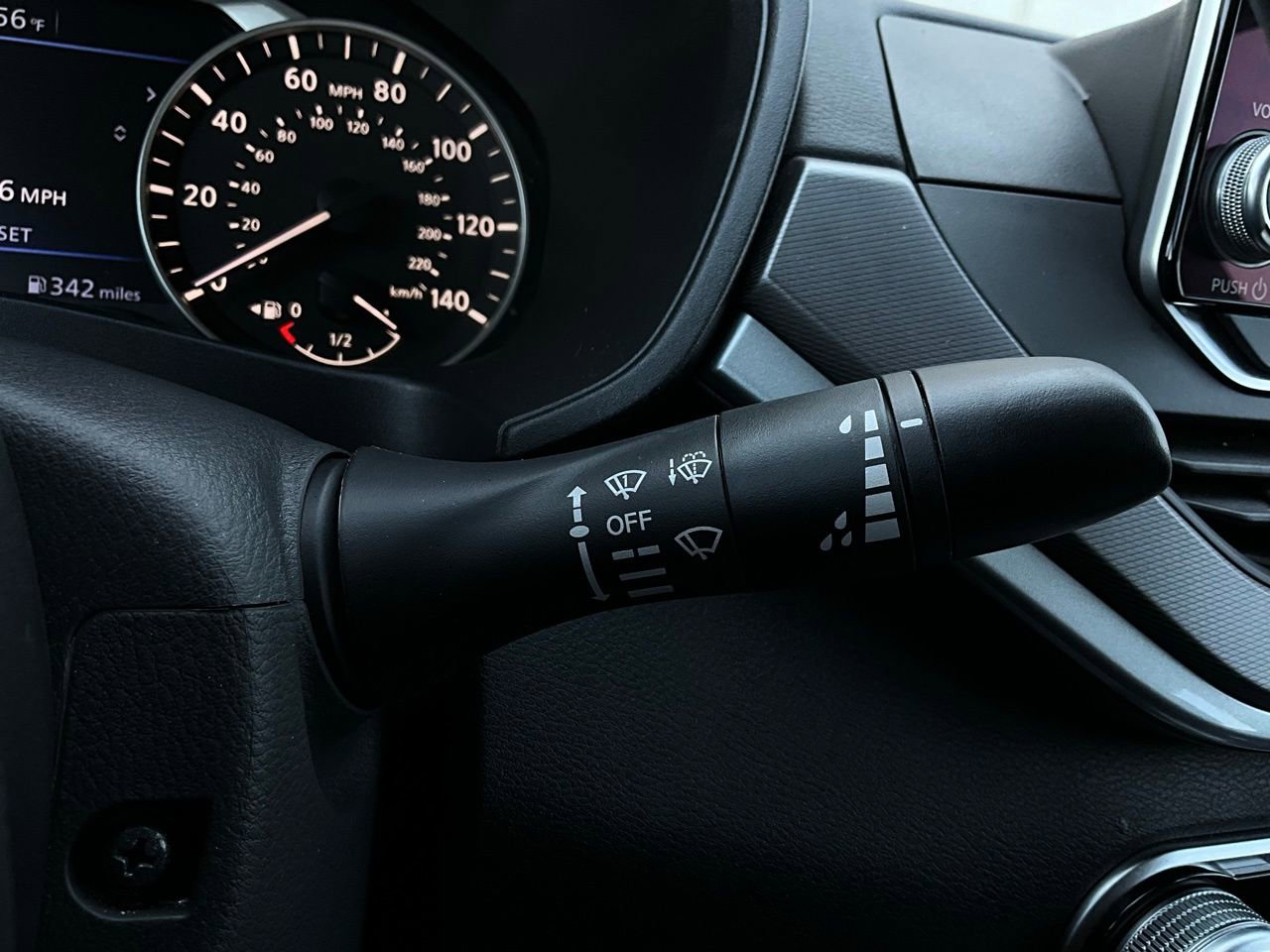 Used 2025 Nissan Altima 2.5 SR image 34