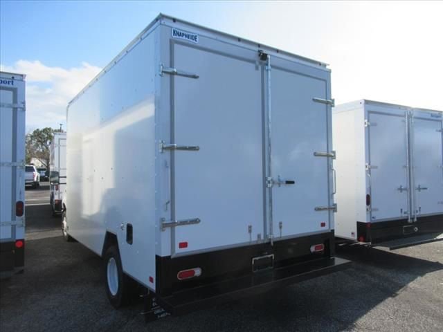 New 2024 Ford E-450 and Econoline 450 Super Duty w/ Power Windows & Locks Group RWD image 4