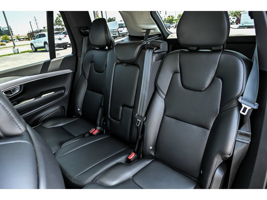 Used 2023 Volvo XC90 B5 Core w/ Climate Package AWD/4WD image 18