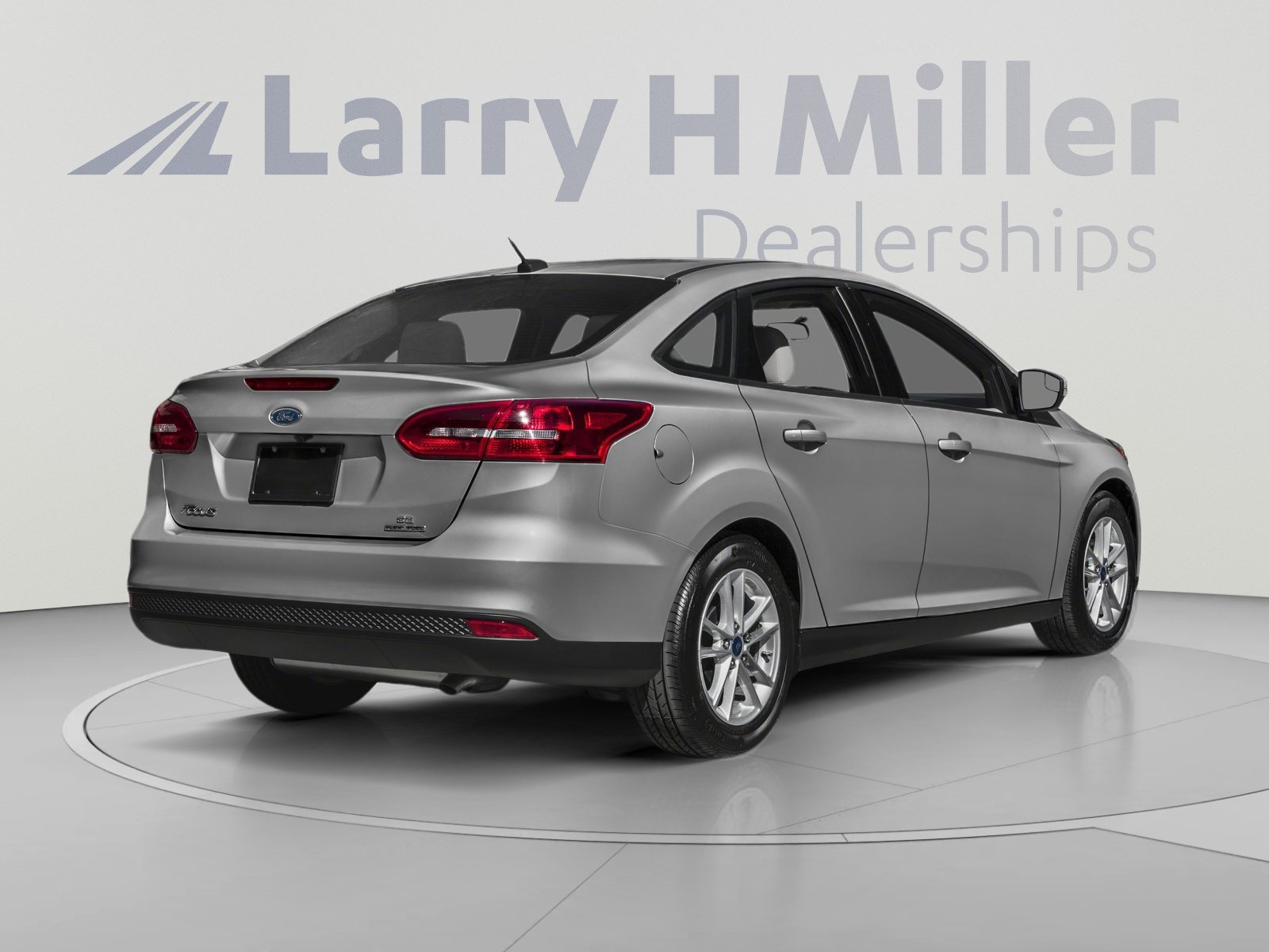 Used 2018 Ford Focus SE w/ SE Appearance Package FWD image 2