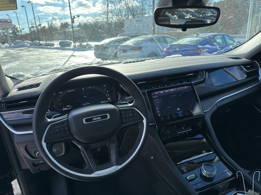 Used 2022 Jeep Grand Cherokee Limited 4xe image 9