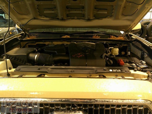 Used 2017 Toyota Tacoma TRD Sport image 9