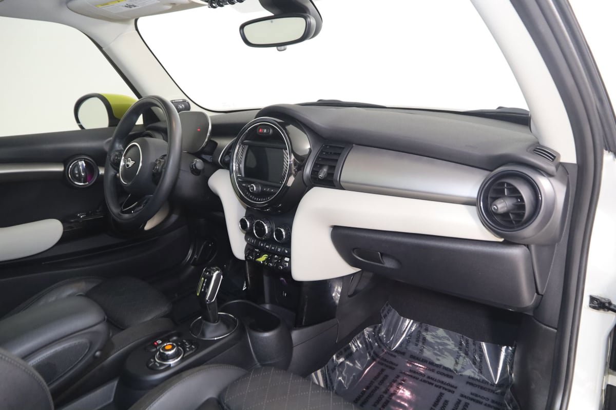 Used 2021 MINI Cooper SE w/ 6.5" Touchscreen Package FWD image 39
