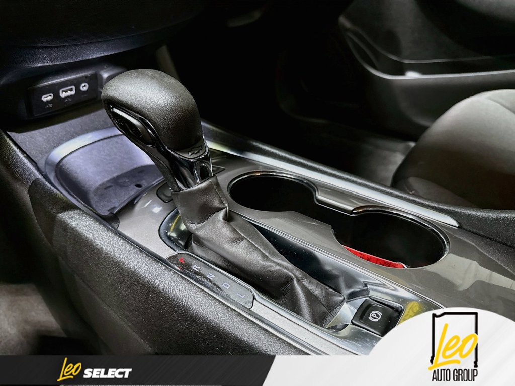 Used 2025 Chevrolet Malibu LT FWD image 18