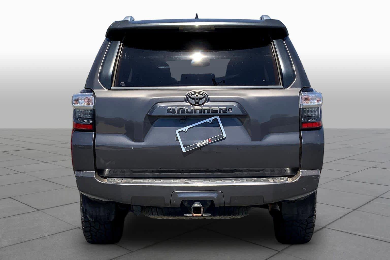 Used 2015 Toyota 4Runner SR5 AWD/4WD image 4