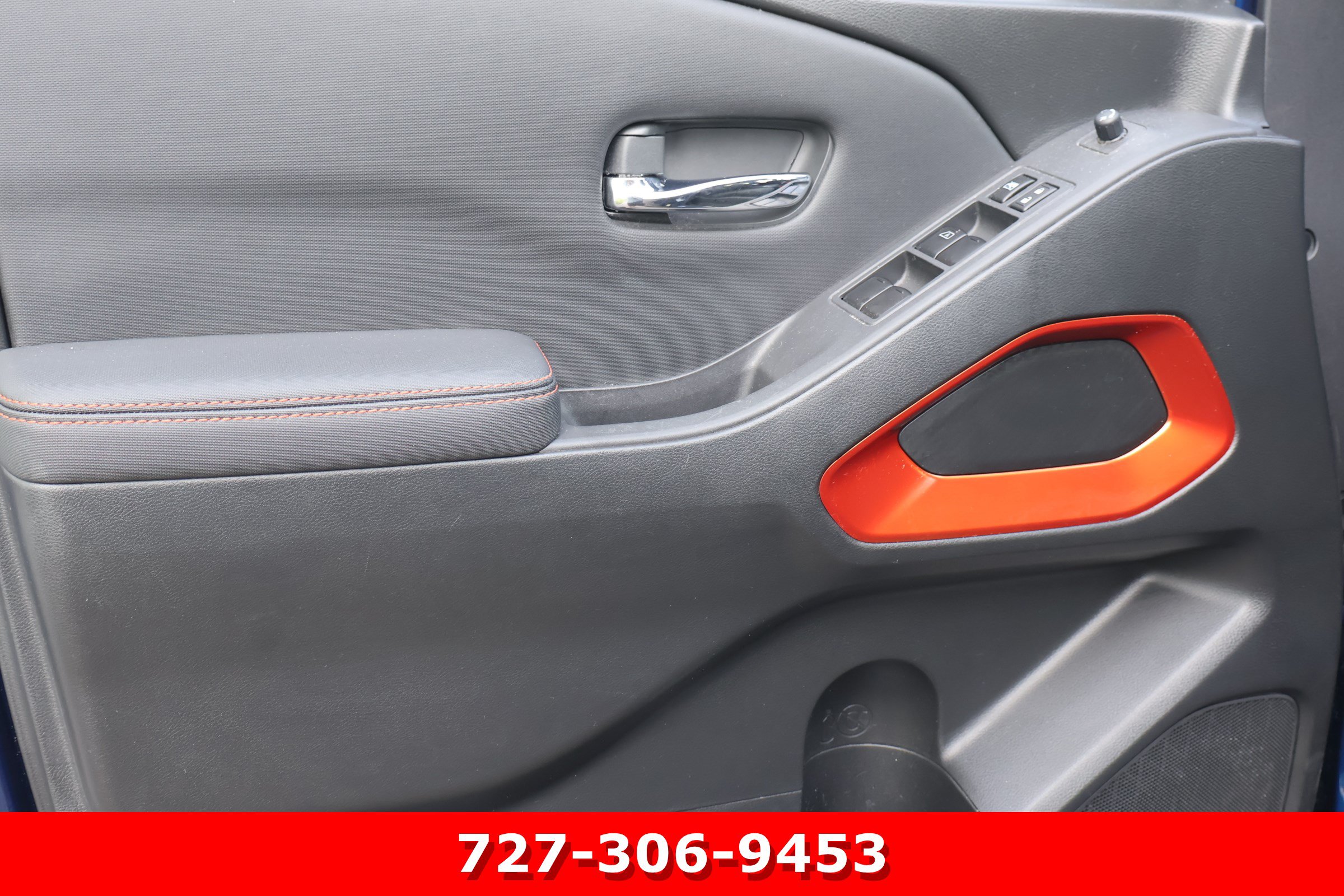 Used 2022 Nissan Frontier Pro-X RWD image 11