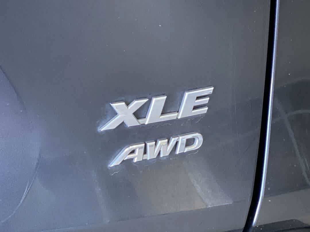 Used 2020 Toyota RAV4 XLE Premium AWD/4WD image 12
