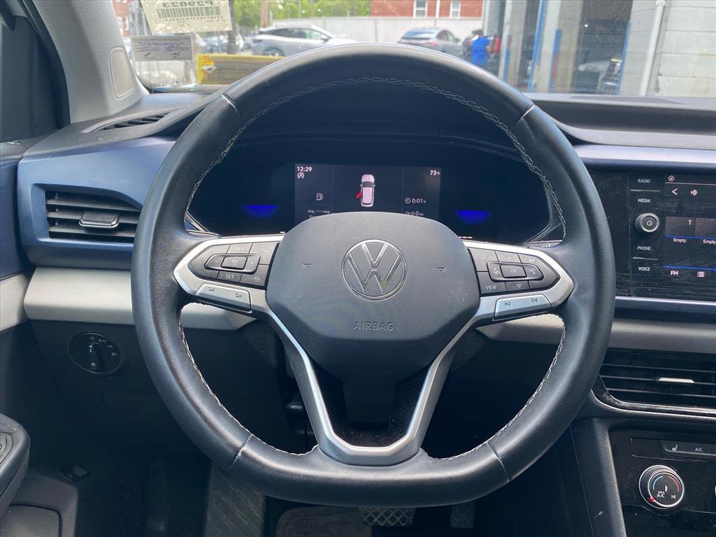 Certified 2023 Volkswagen Taos SE w/ Panoramic Sunroof Package FWD image 4