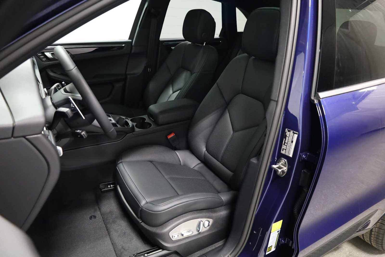 New 2026 Porsche Macan image 5