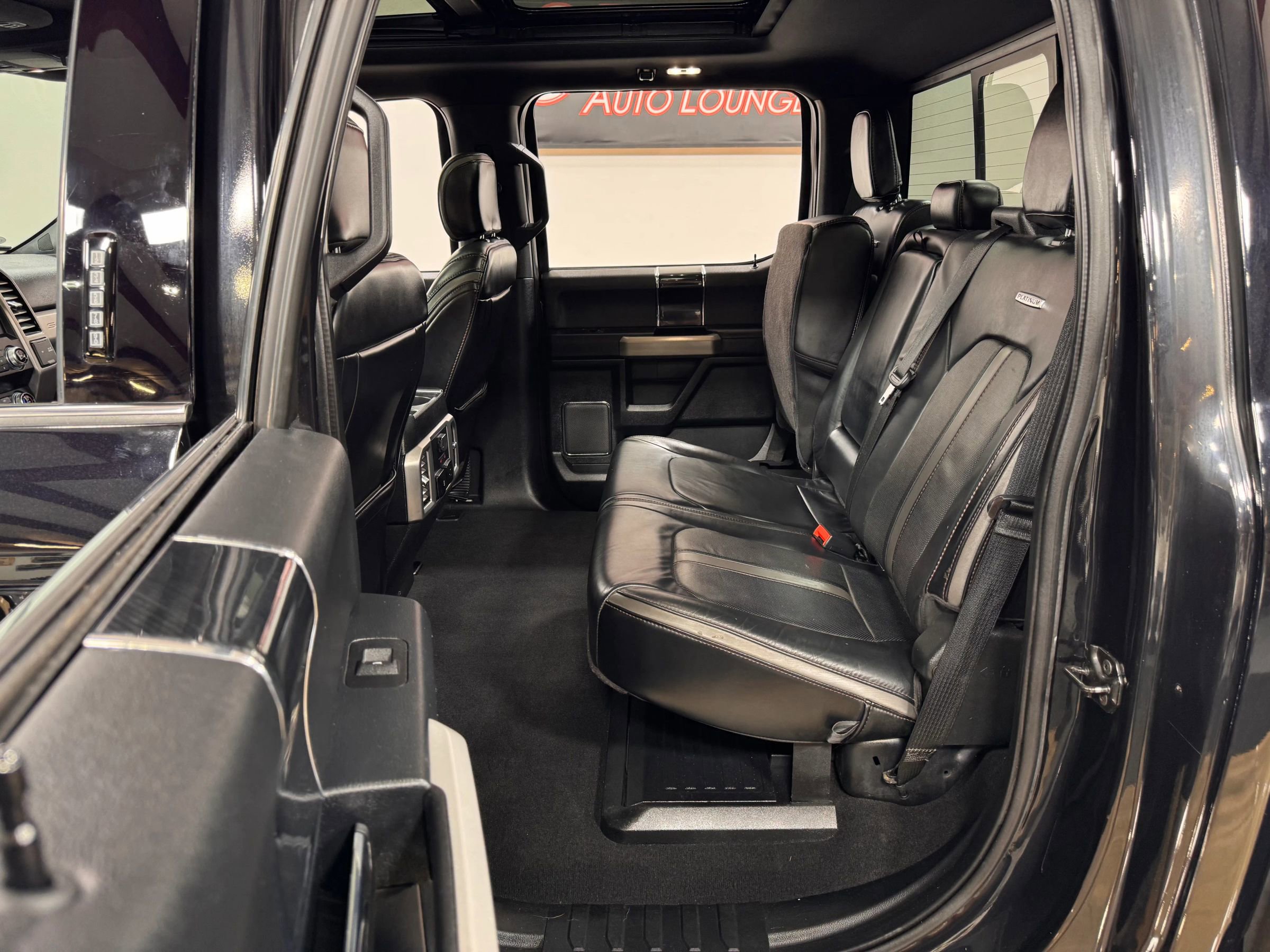 Used 2020 Ford F250 Platinum w/ FX4 Off-Road Package image 15