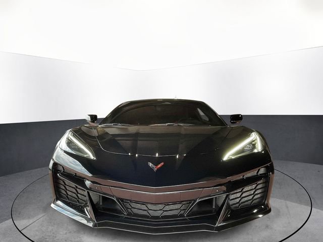 Used 2025 Chevrolet Corvette Z06 image 2