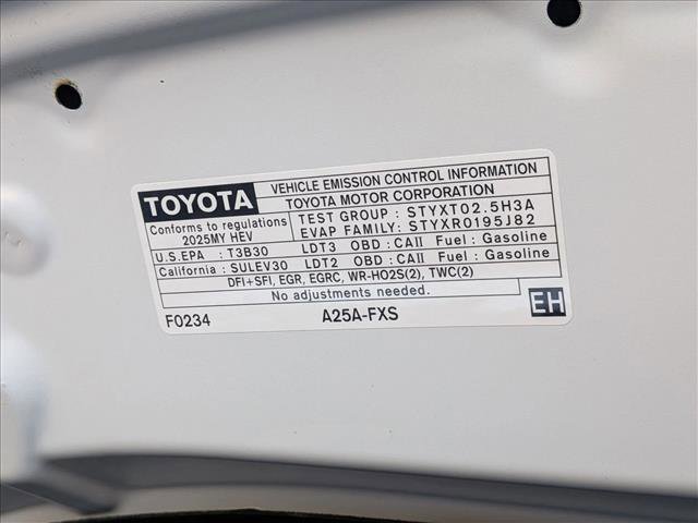 Used 2025 Toyota Sienna XLE w/ XLE Plus Package image 24
