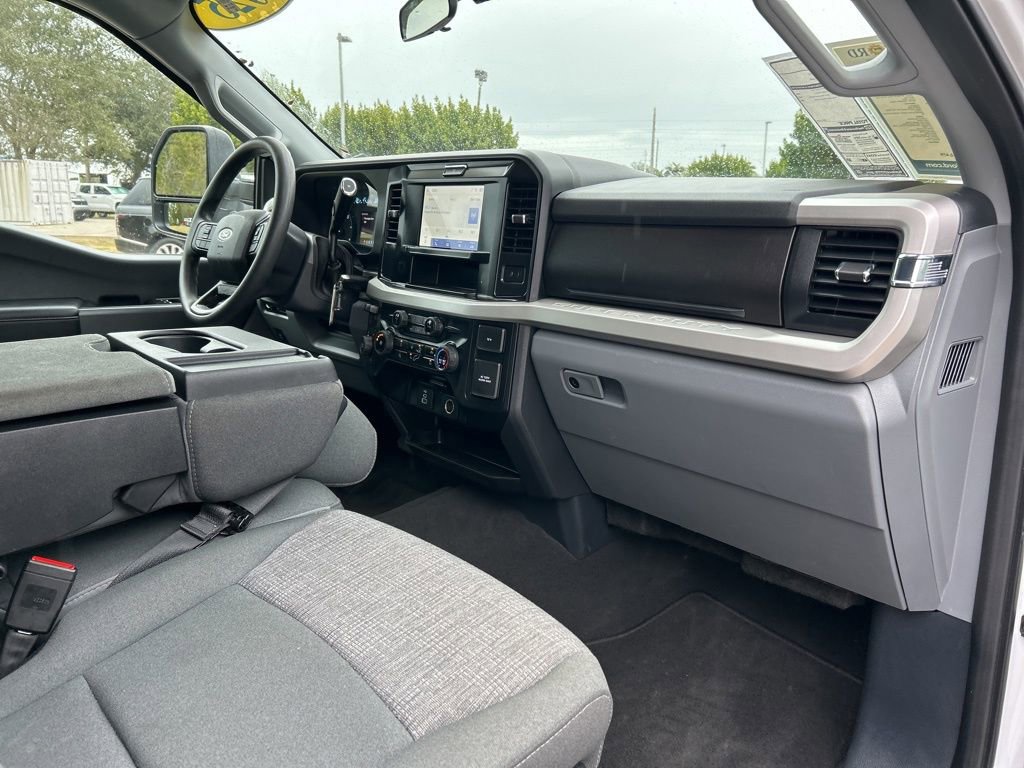 Used 2025 Ford F350 XLT image 39