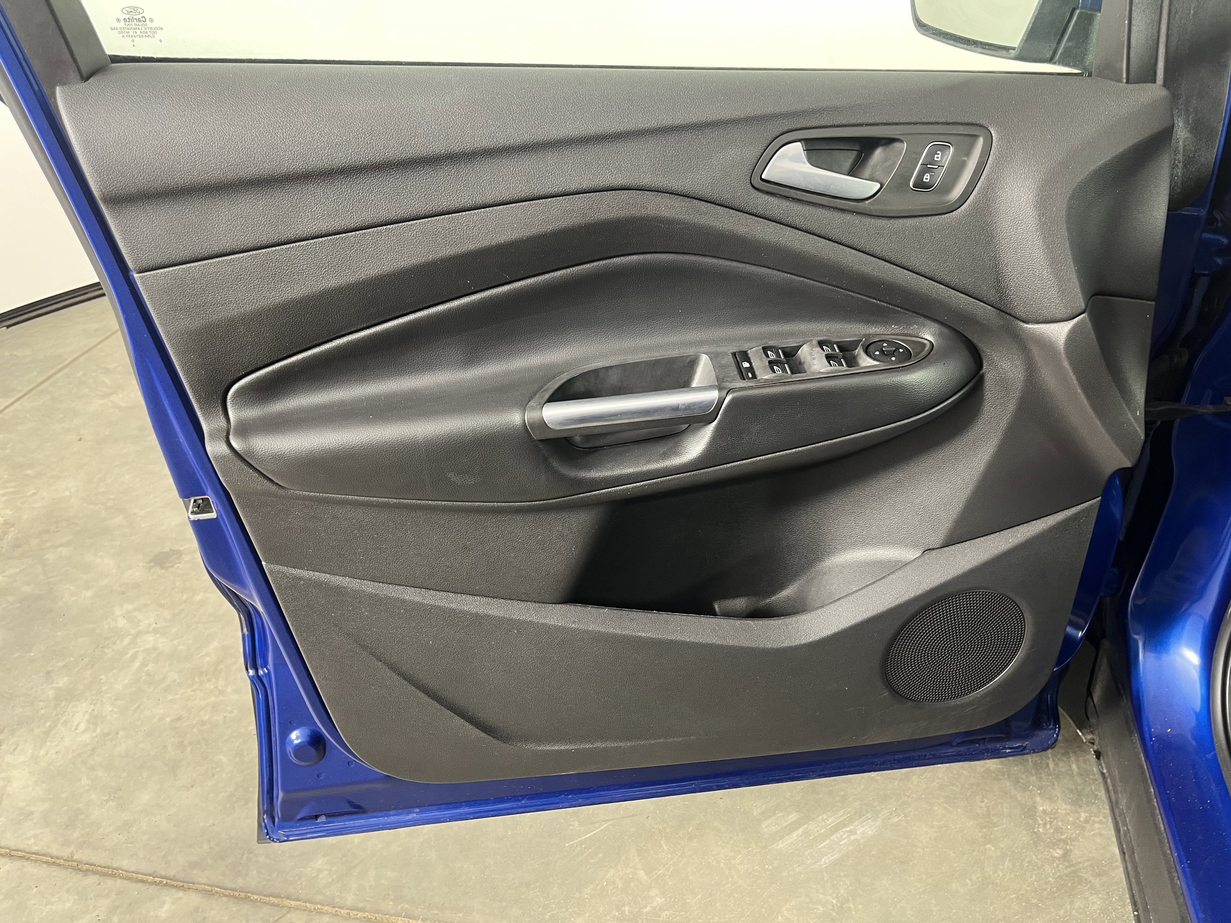 Used 2019 Ford Escape SE image 17