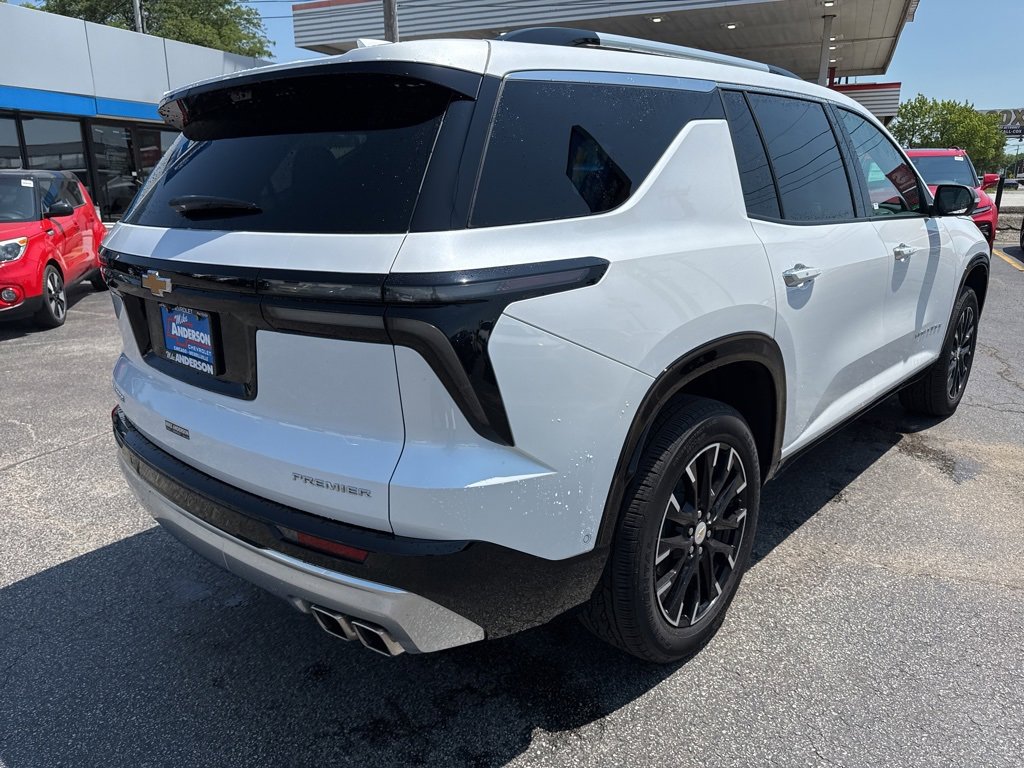 Used 2024 Chevrolet Traverse RS image 4