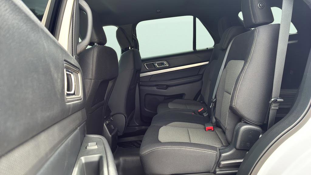 Used 2018 Ford Explorer XLT w/ Equipment Group 201A image 24