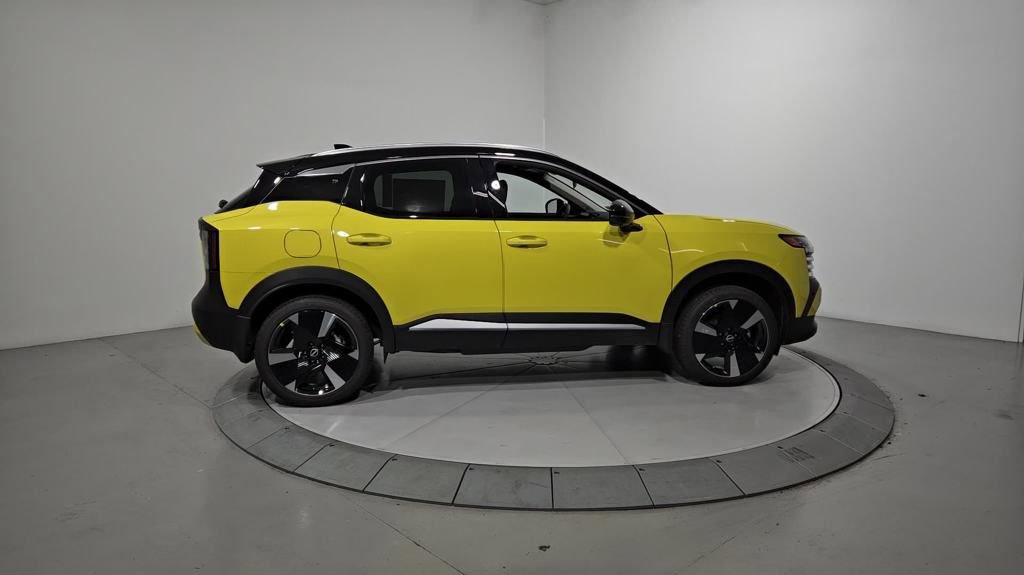 New 2025 Nissan Kicks SR image 6