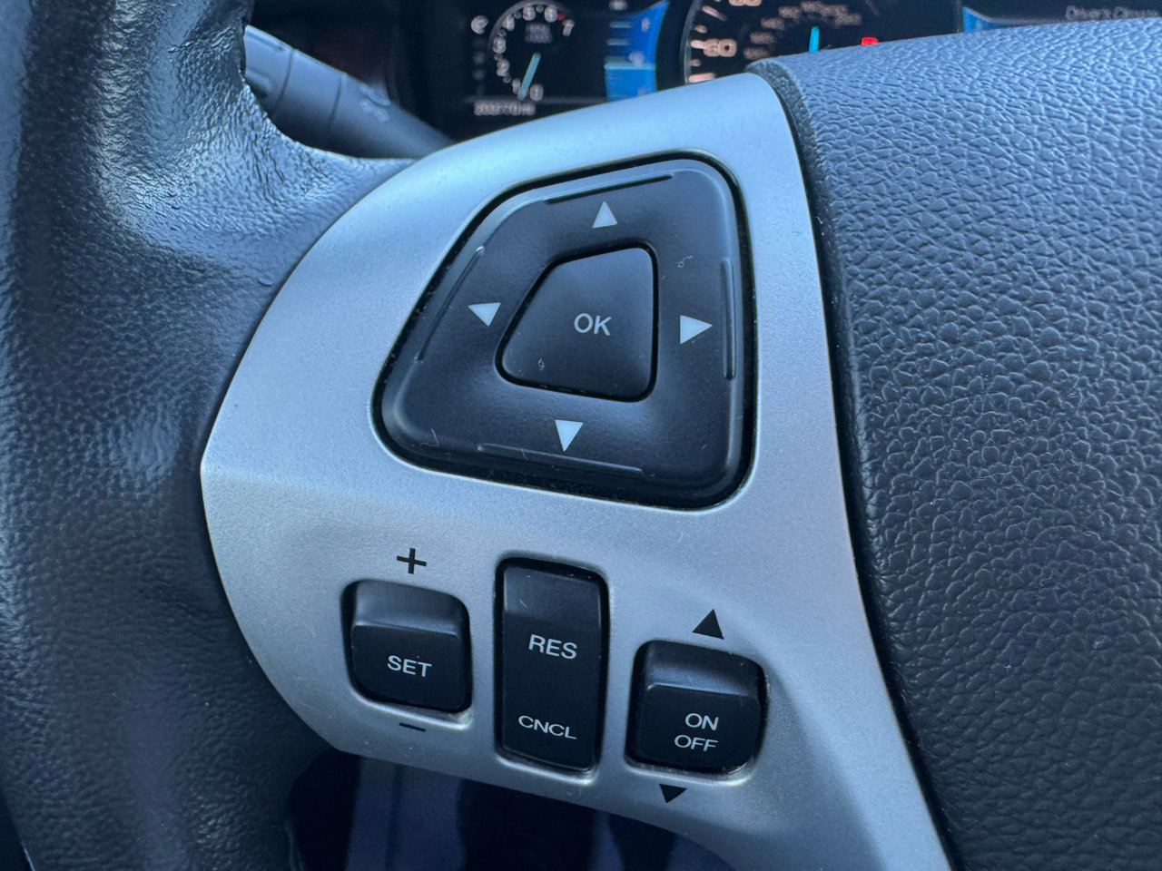 Used 2011 Ford Edge Limited image 18