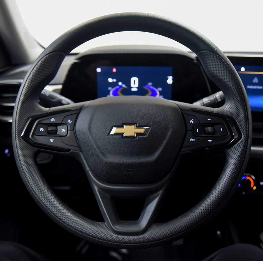 Used 2025 Chevrolet TrailBlazer LS image 23