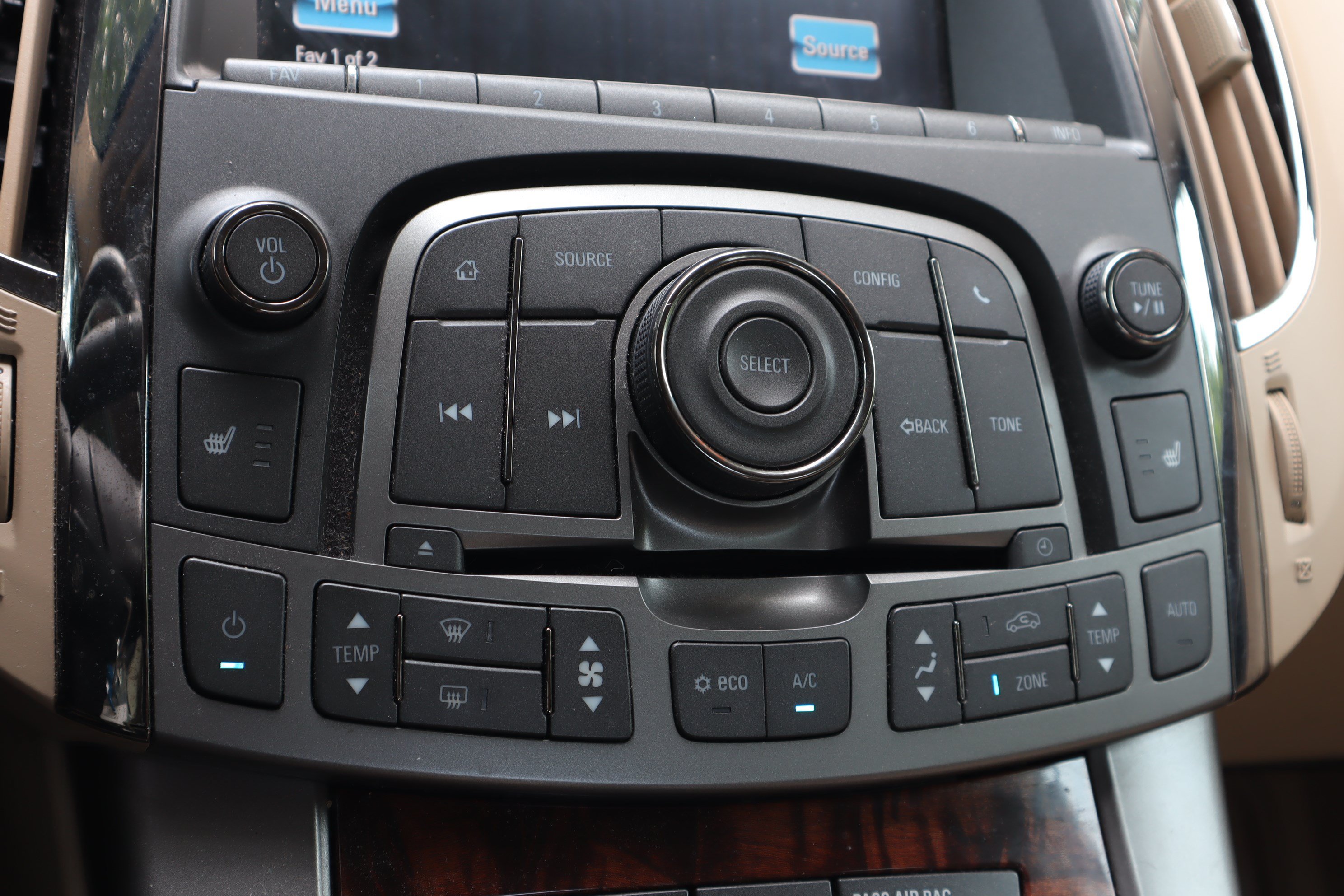 Used 2013 Buick LaCrosse Leather FWD image 15