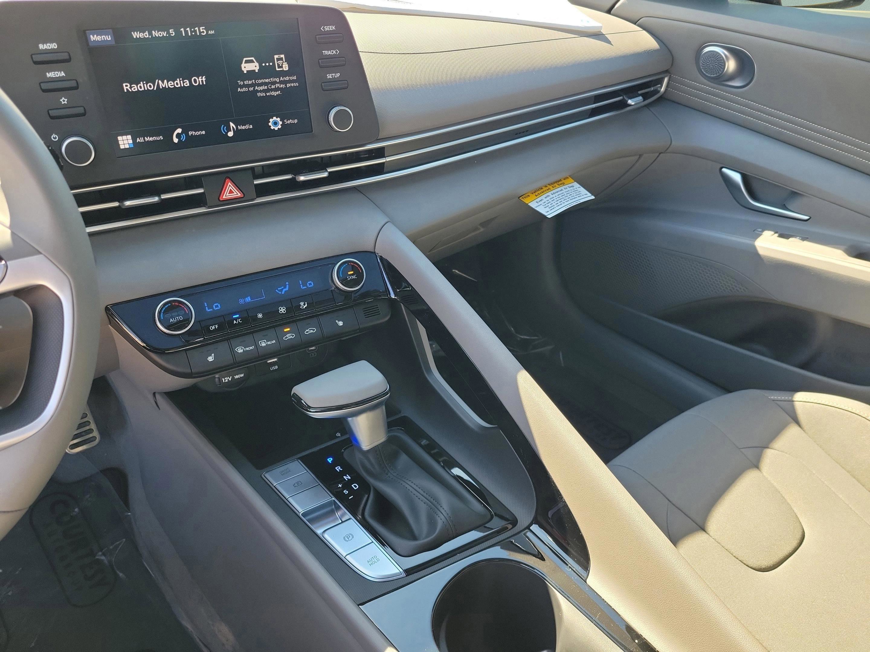 New 2026 Hyundai Elantra SEL Sport image 11