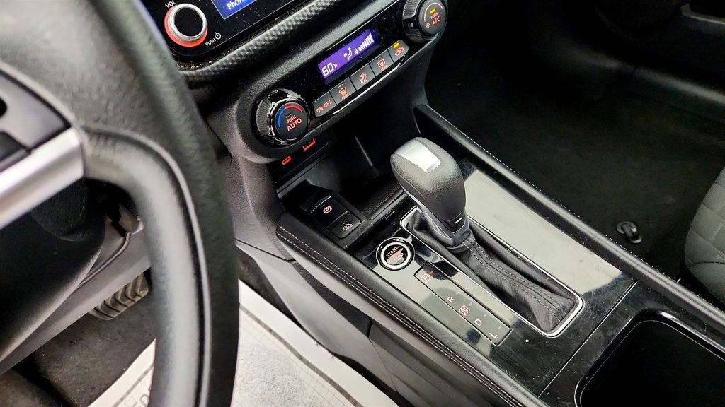 Used 2021 Nissan Kicks SV FWD image 16