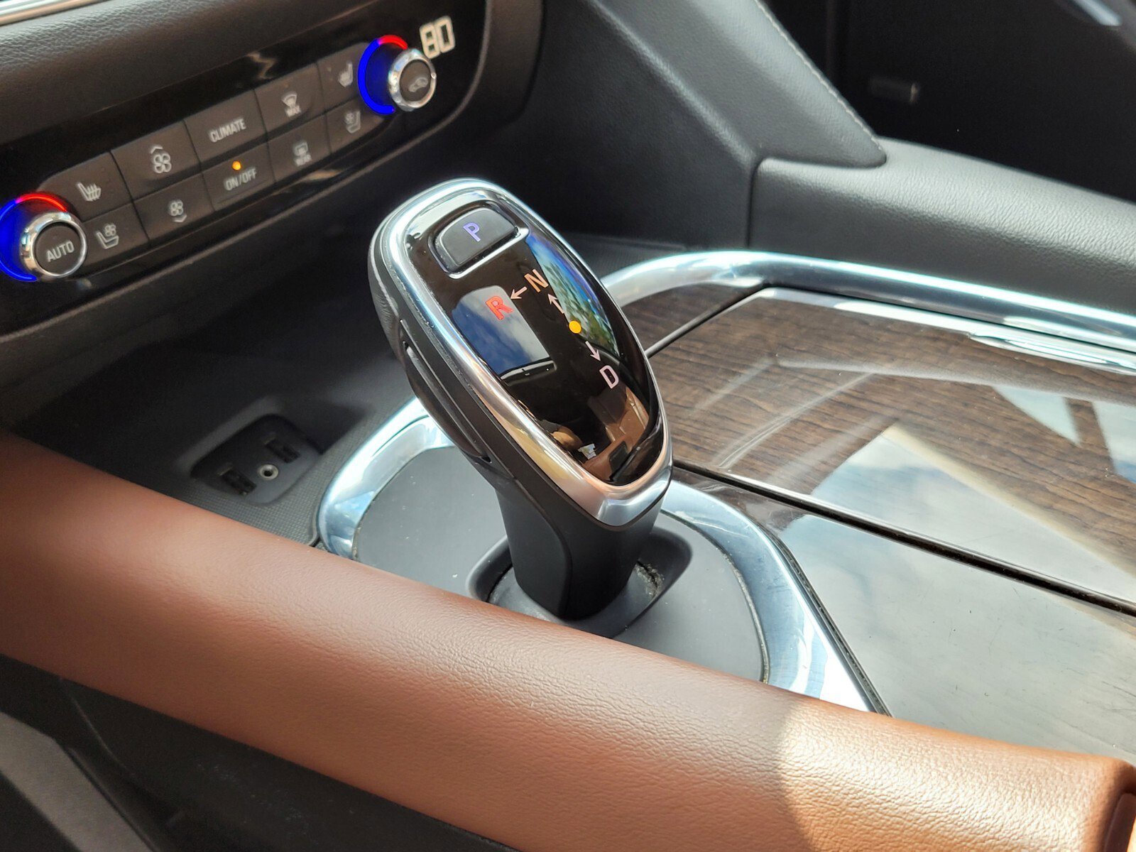 Used 2018 Buick Enclave Avenir w/ Avenir Technology Package image 13