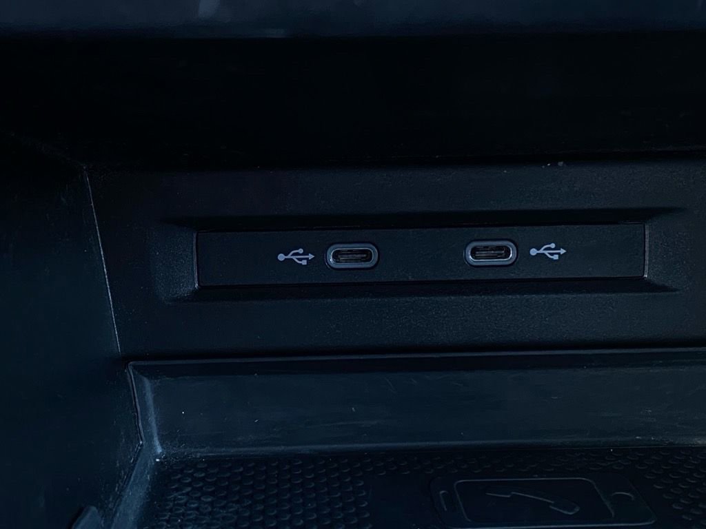 Used 2022 Volkswagen Tiguan SEL R-Line image 11