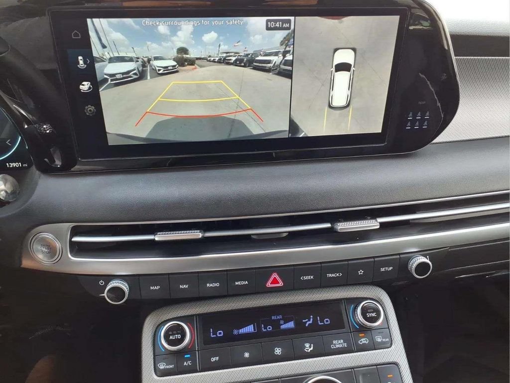Used 2024 Hyundai Palisade SEL FWD image 14