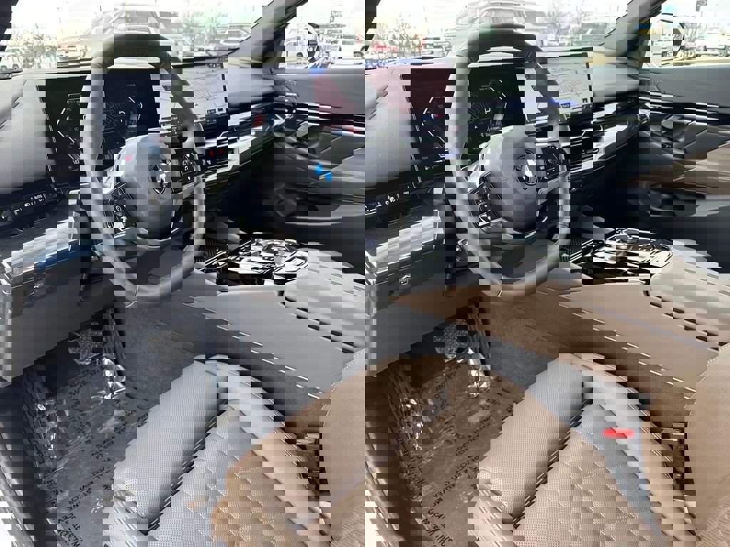 Used 2026 BMW 530i xDrive image 14