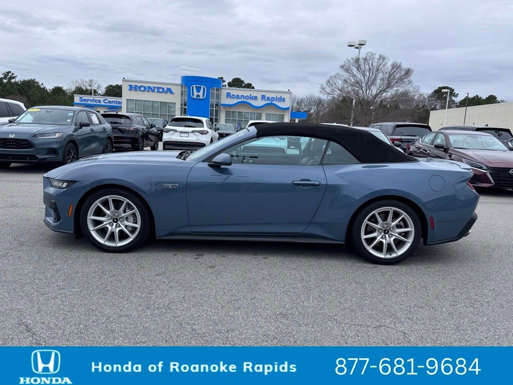 Used 2024 Ford Mustang GT Premium image 3