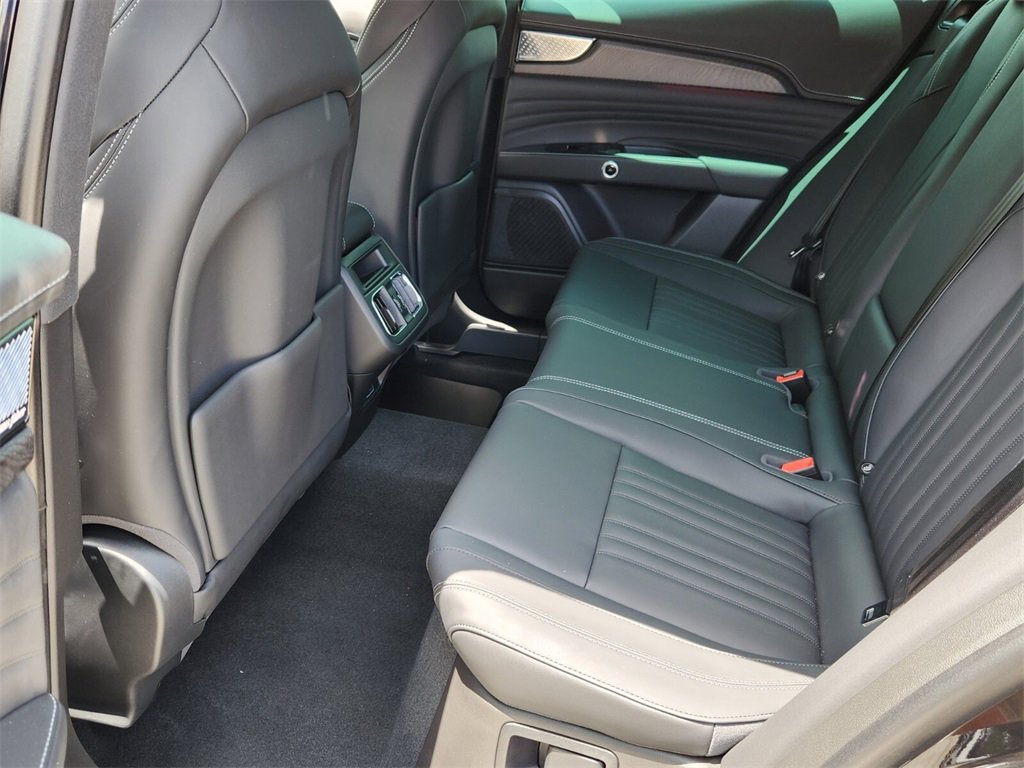 New 2025 Maserati Grecale GT image 7